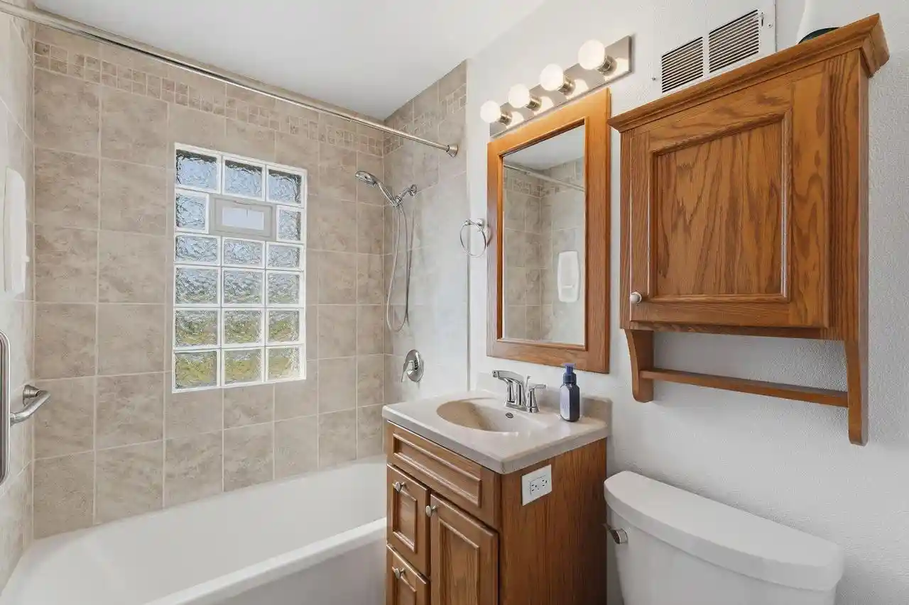 Photo 3 of Single family home for sale at 6165 S Elaine Ave, Cudahy, WI 53110 | MLS# 1982366 | Listing updated on 2026-10-06