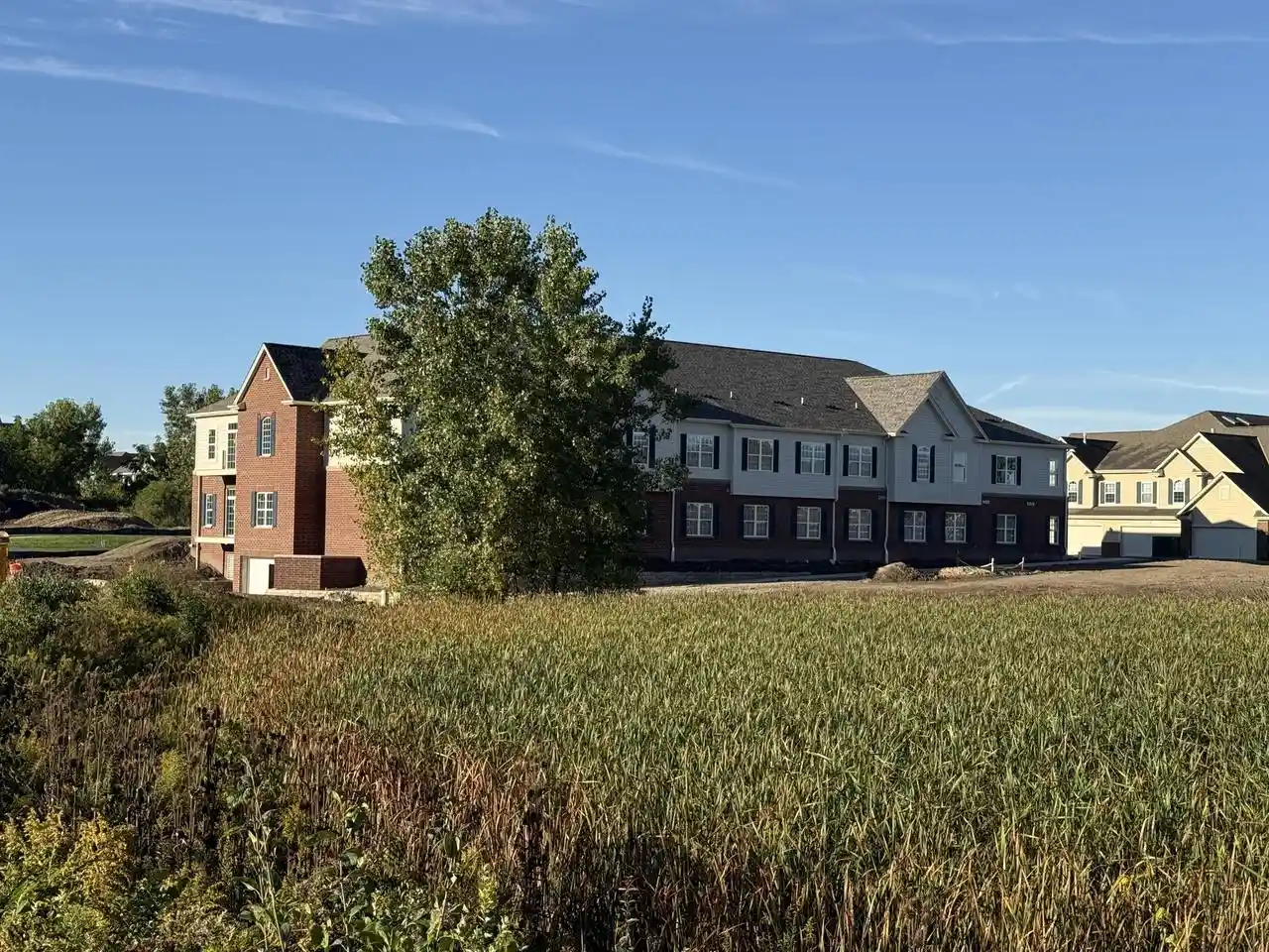 Listing Photo 4 - Condo for sale in building located at 2398 W Colonial Woods Dr, Oak Creek, WI 53154 - Unit #101