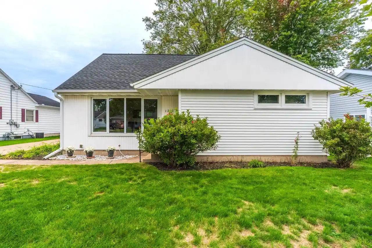 Photo 2 of Single family home for sale at 1210 S 13th Street, Wisconsin Rapids, WI 54494 | MLS# 22604800 | Listing updated on 2026-10-06