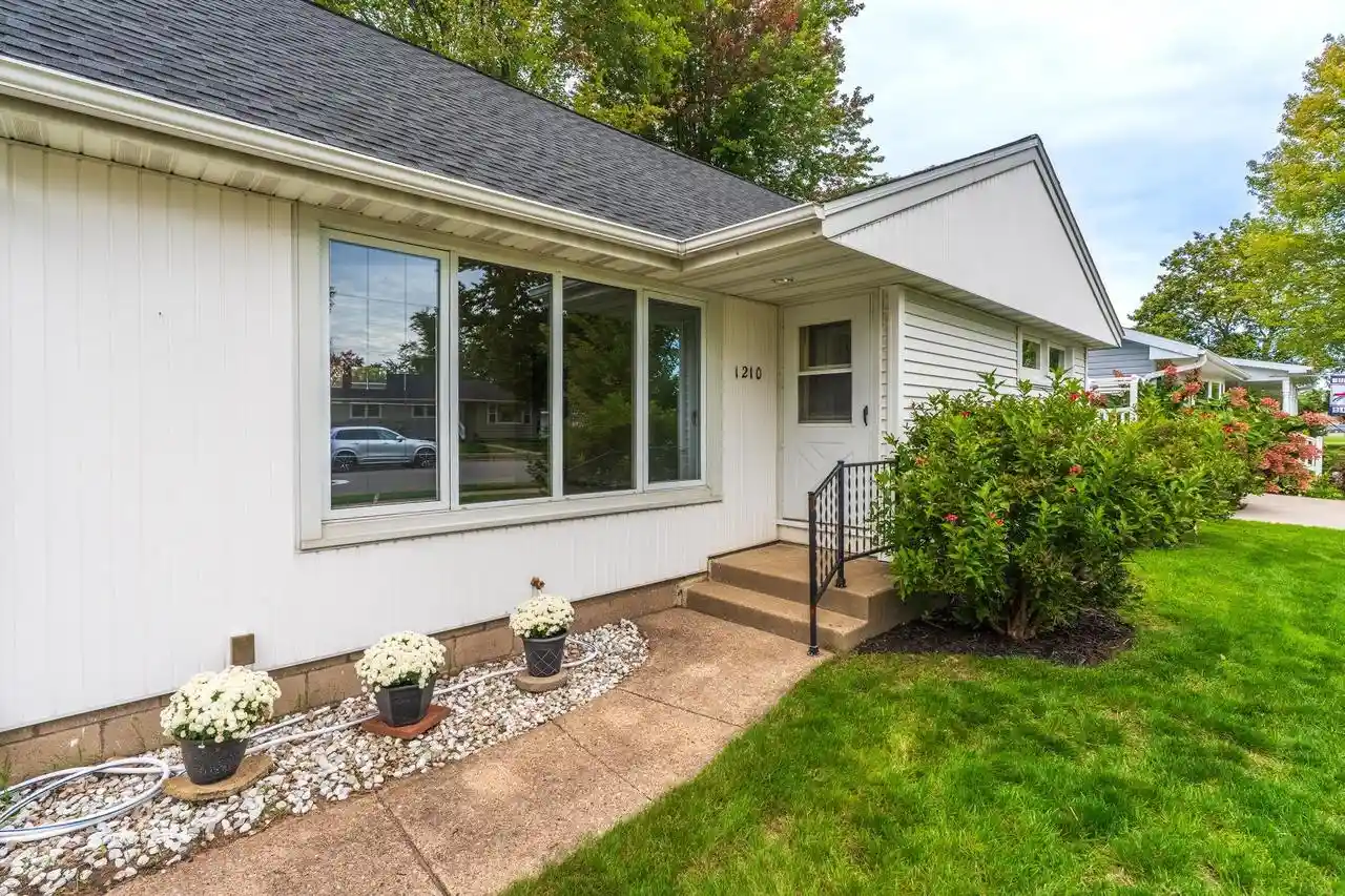 Photo 3 of Single family home for sale at 1210 S 13th Street, Wisconsin Rapids, WI 54494 | MLS# 22604800 | Listing updated on 2026-10-06