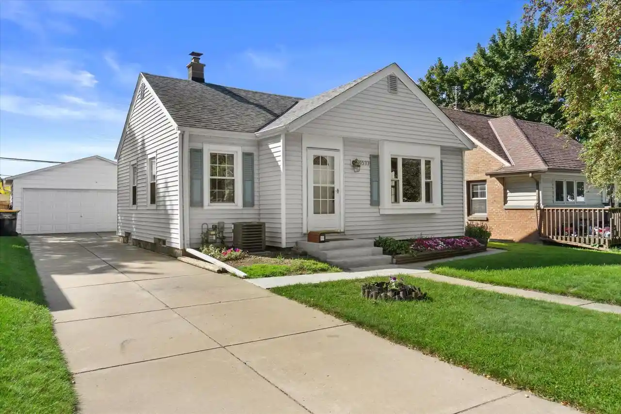 Photo 1 of Single family home for sale at 10533 W Everett Cir, Milwaukee, WI 53214 | MLS# 1982385 | Listing updated on 2026-10-07