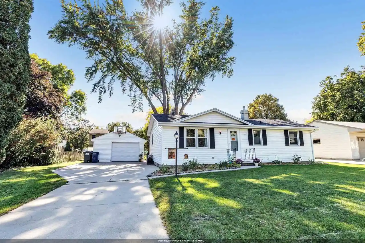 Photo 1 of Single family home for sale at 650 Memory Ave, Green Bay, WI 54301 | MLS# 50333333 | Listing updated on 2026-10-06