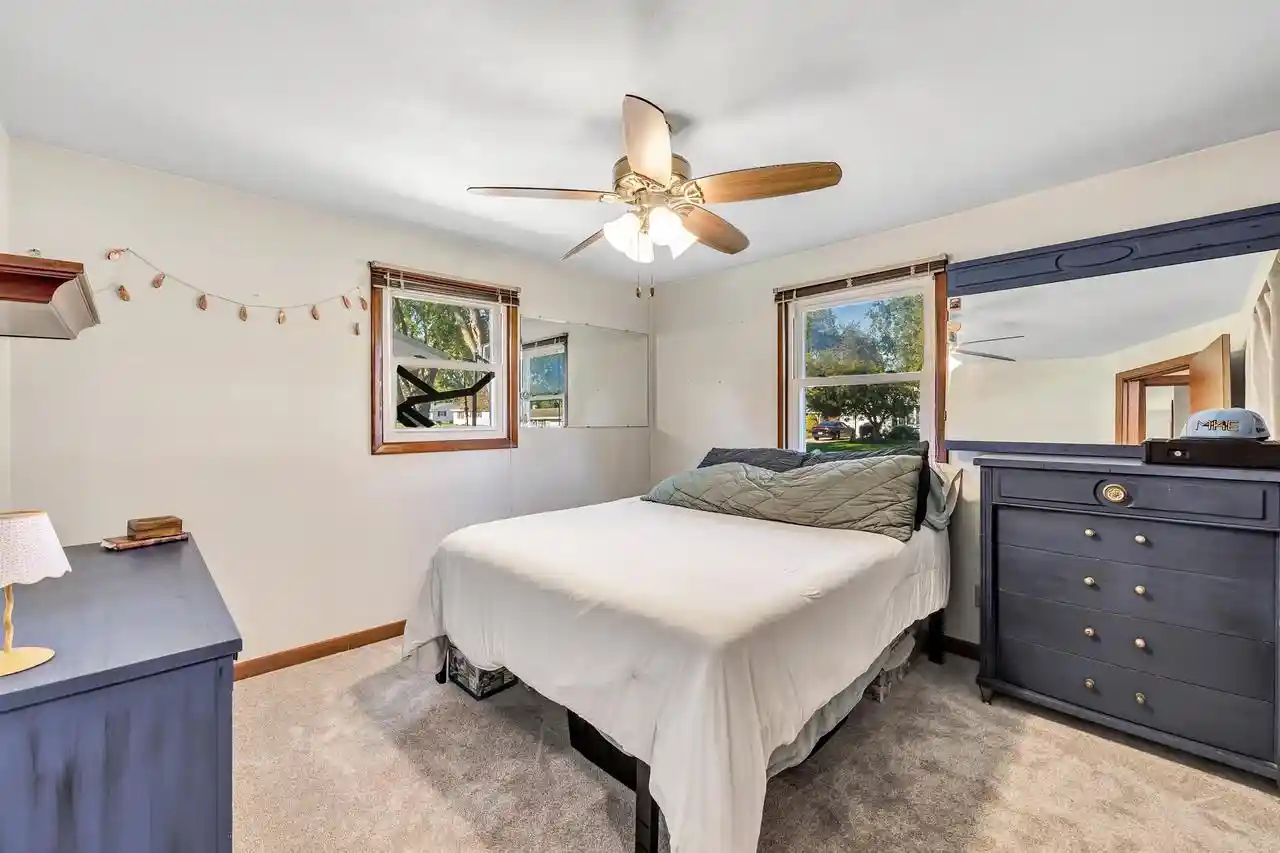 Photo 3 of Single family home for sale at 650 Memory Ave, Green Bay, WI 54301 | MLS# 50333333 | Listing updated on 2026-10-06