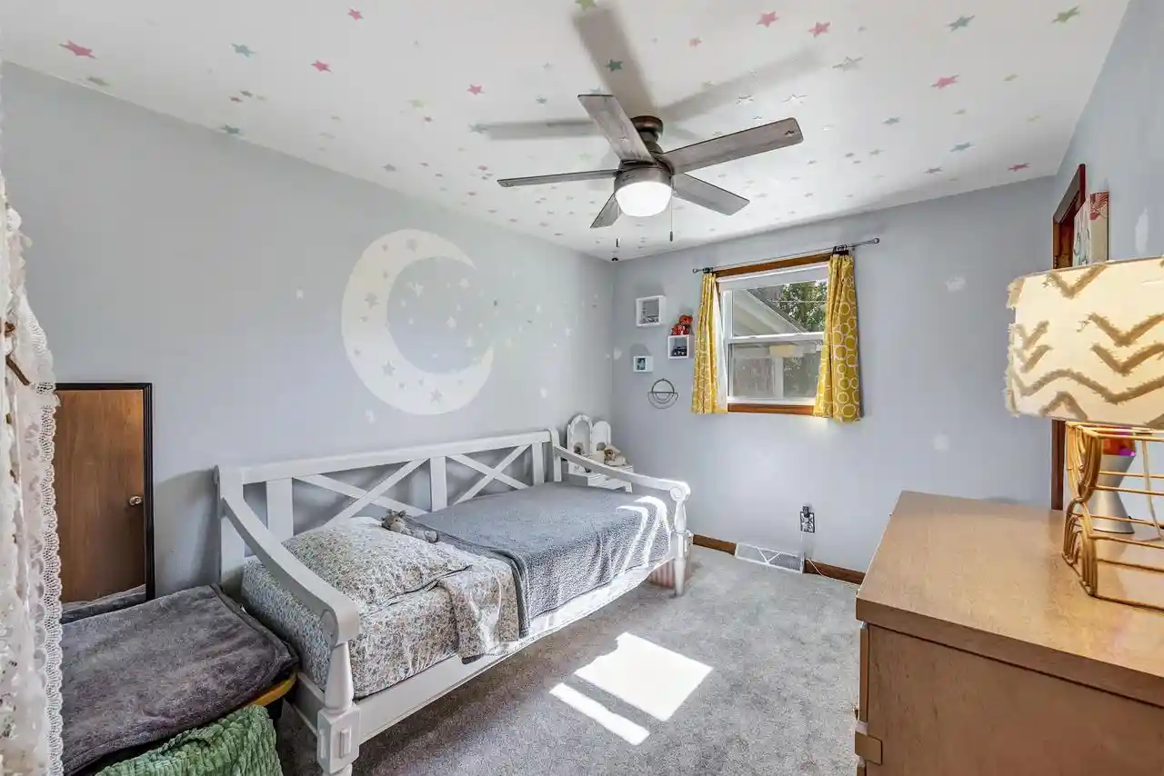 Photo 3 of Single family home for sale at 650 Memory Ave, Green Bay, WI 54301 | MLS# 50333333 | Listing updated on 2026-10-06