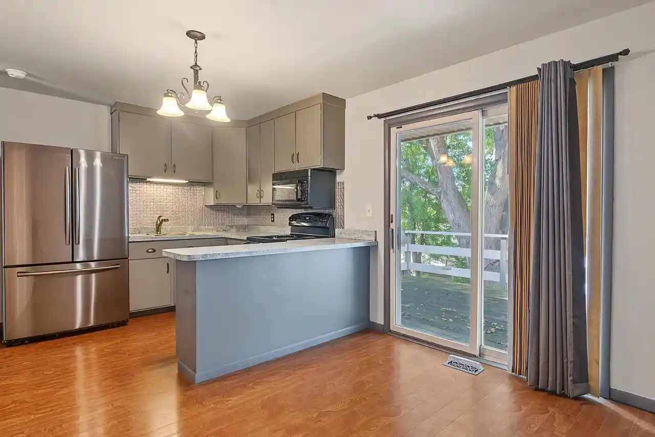 Photo 2 of Single family home for sale at 3500 Cliffside Dr, La Crosse, WI 54601 | MLS# 1982383 | Listing updated on 2026-09-30