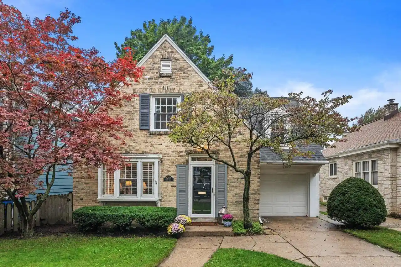 Photo 1 of Single family home for sale at 5259 N Kent Ave, Milwaukee, WI 53217 | MLS# 1982386 | Listing updated on 2026-10-08