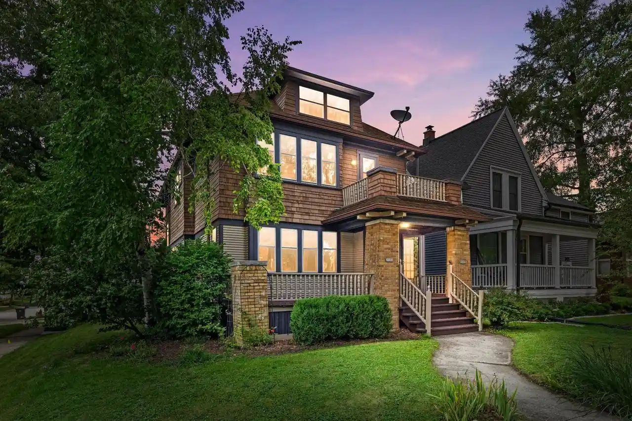 Multi family home for sale at 2000 E Kensington Blvd #2002, Milwaukee, WI 53211 | MLS# 1982387
