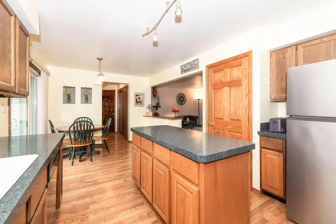 Photo 3 of Single family home for sale at 8046 W Imperial Dr, Franklin, WI 53132 | MLS# 1982389 | Listing updated on 2026-10-09