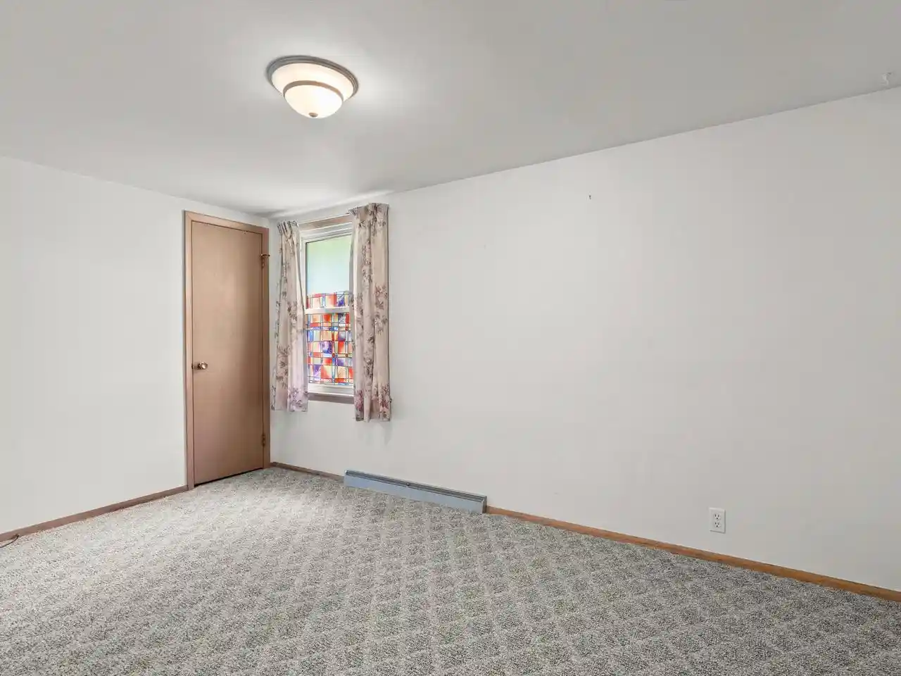 Photo 3 of Single family home for sale at 631 Elm St, Mishicot, WI 54228 | MLS# 1982390 | Listing updated on 2026-10-08
