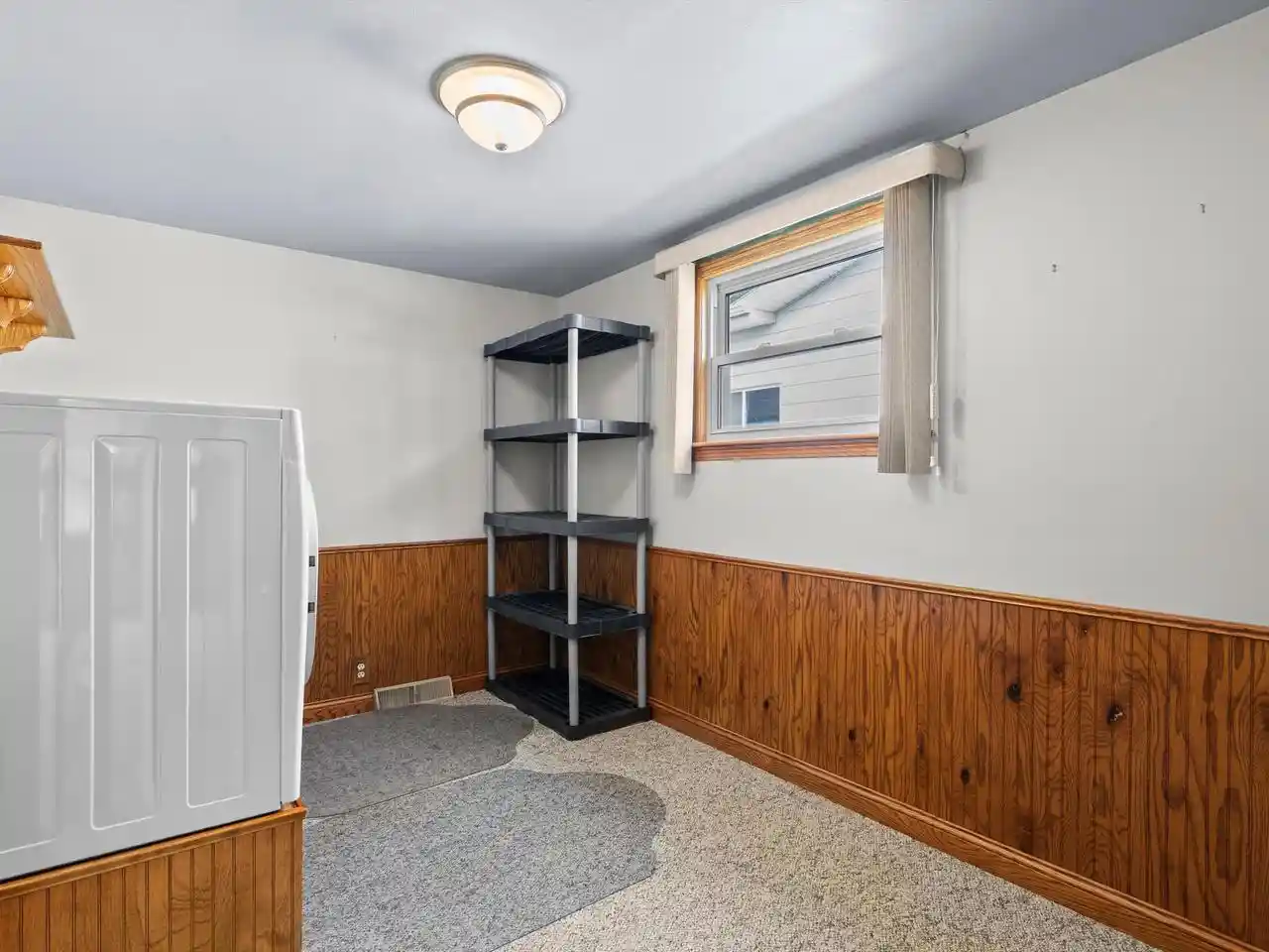 Photo 4 of Single family home for sale at 631 Elm St, Mishicot, WI 54228 | MLS# 1982390 | Listing updated on 2026-10-08