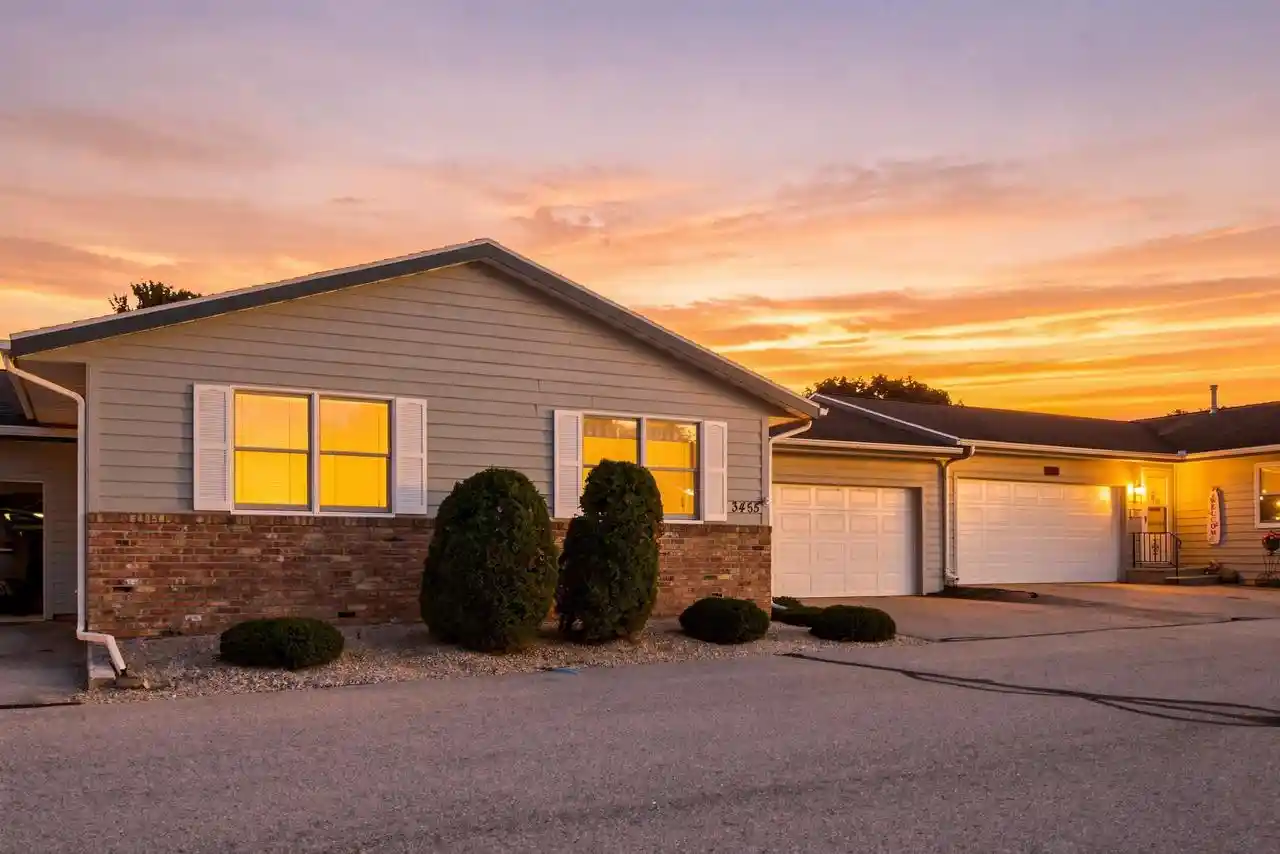 Photo 1 of Sale Pending at 3455 Woodbridge Ct, La Crosse, WI 54601 | MLS# 1982399 | Listing updated on 2026-09-28