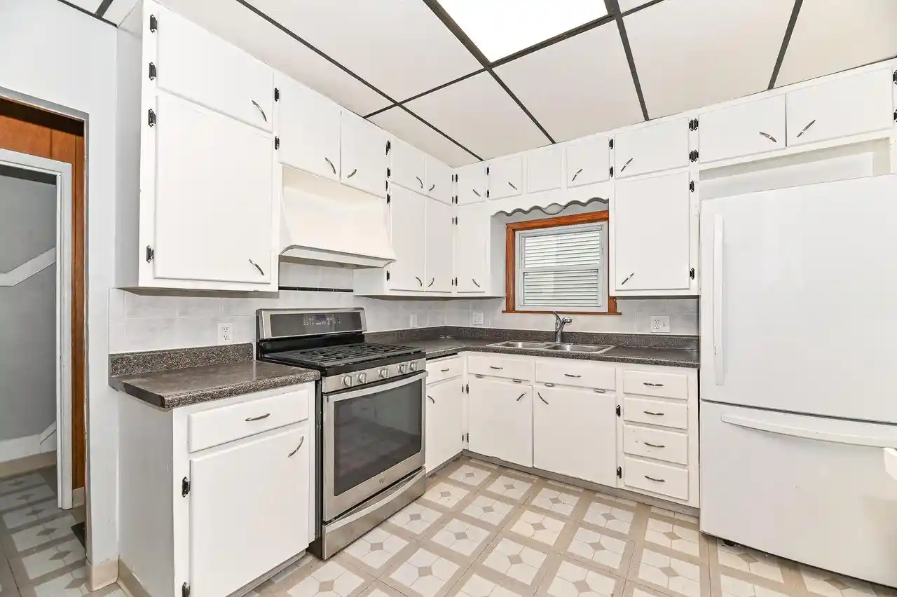 Photo 4 of Single family home for sale at 2159 Clarence Ave, Racine, WI 53405 | MLS# 1982409 | Listing updated on 2026-10-01