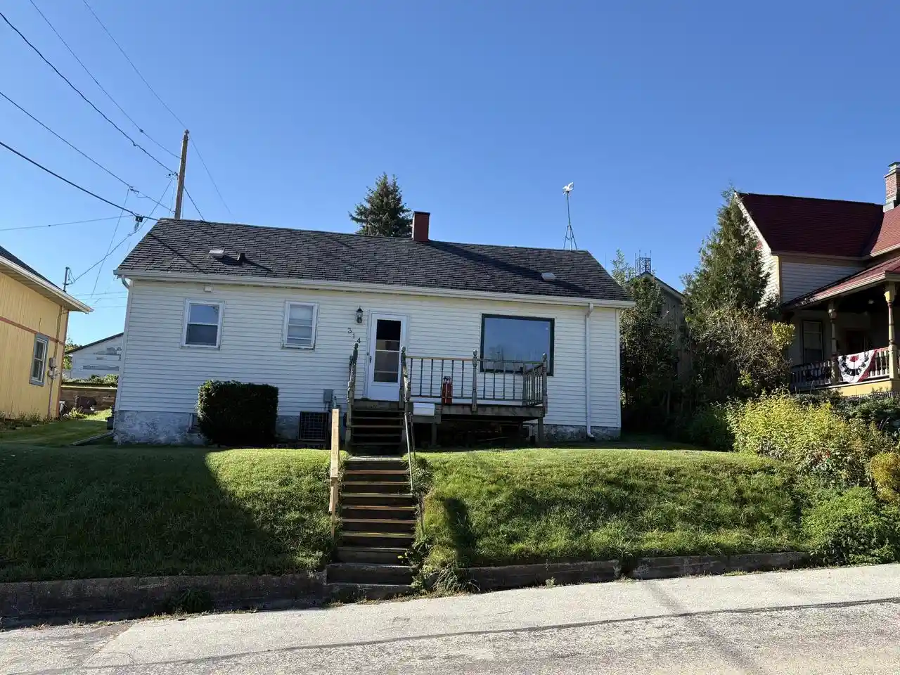 Photo 1 of Single family home for sale at 314 Vliet St, Kewaunee, WI 54216 | MLS# 1982407 | Listing updated on 2026-09-29