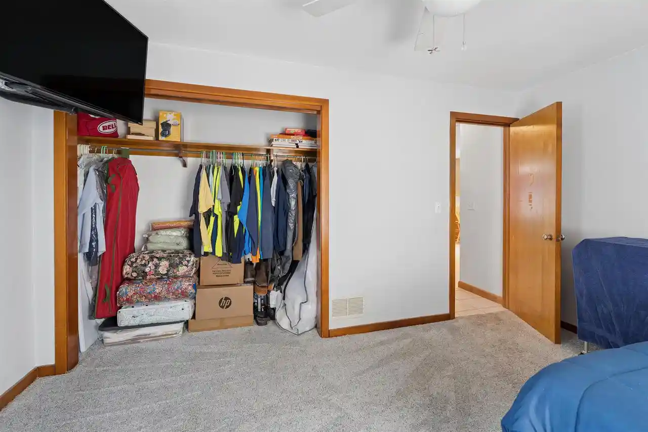 Photo 2 of Single family home for sale at 2562 Black Wolf Ave, Oshkosh, WI 54902 | MLS# 50333355 | Listing updated on 2026-10-03