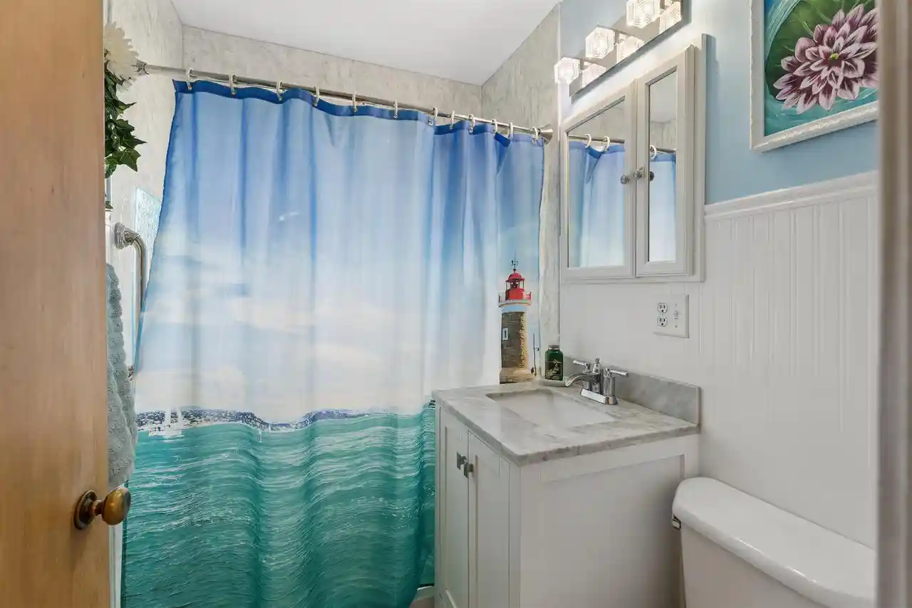 Photo 4 of Single family home for sale at 2562 Black Wolf Ave, Oshkosh, WI 54902 | MLS# 50333355 | Listing updated on 2026-10-03