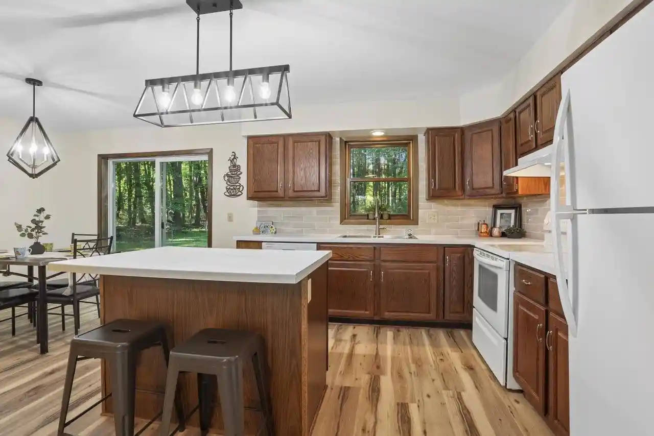 Photo 3 of Single family home for sale at 395 County Rd A N, Amherst Junction, WI 54407 | MLS# 50333337 | Listing updated on 2026-10-08