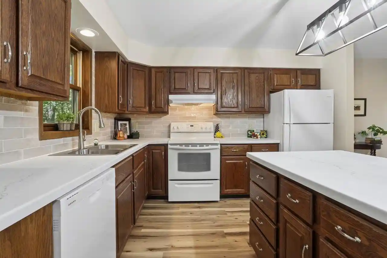 Photo 4 of Single family home for sale at 395 County Rd A N, Amherst Junction, WI 54407 | MLS# 50333337 | Listing updated on 2026-10-08