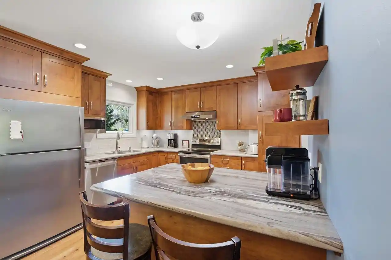 Photo 4 of Single family home for sale at 2307 White Oak Trl, Oregon, WI 53575 | MLS# 2033577 | Listing updated on 2026-10-06