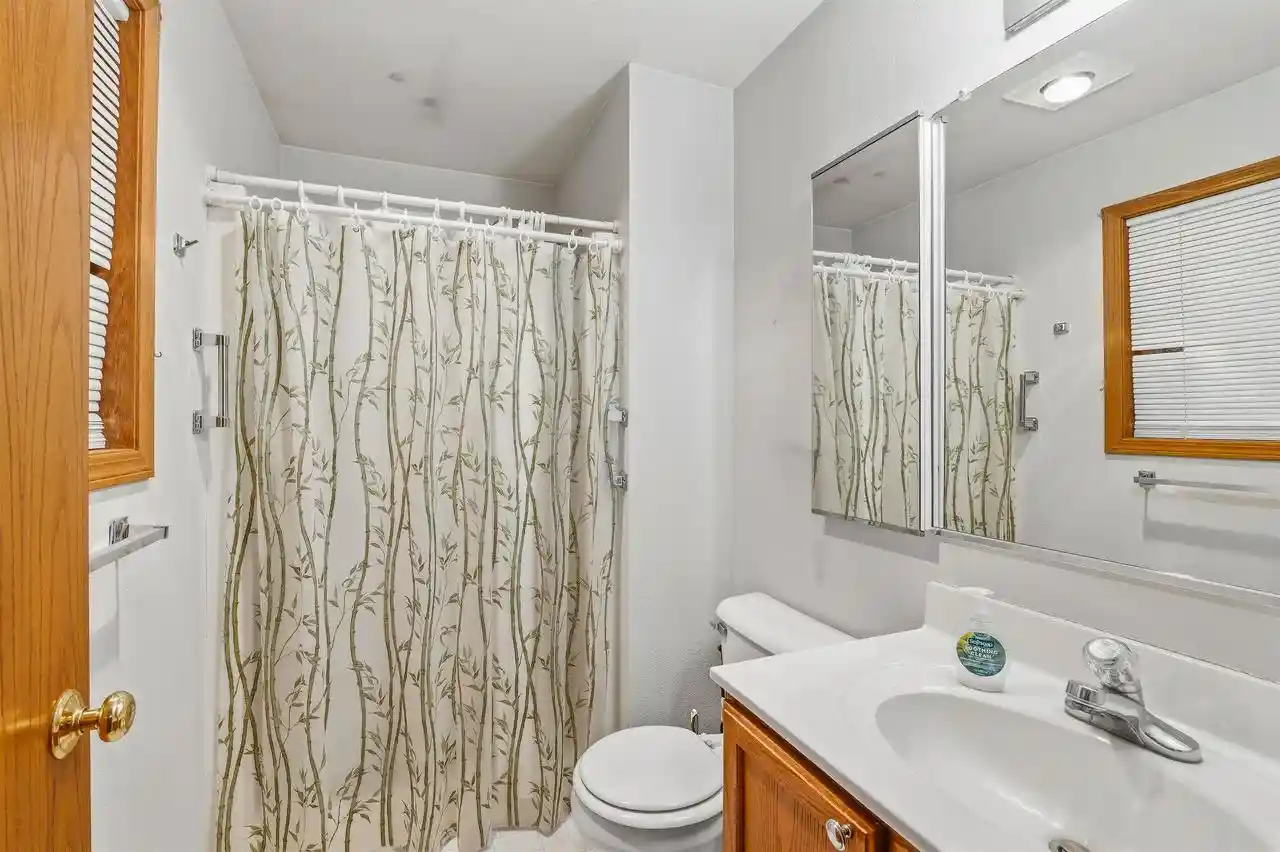 Photo 4 of Single family home for sale at 462 Rockrose Dr, Fond Du Lac, WI 54935 | MLS# 50333357 | Listing updated on 2026-10-06