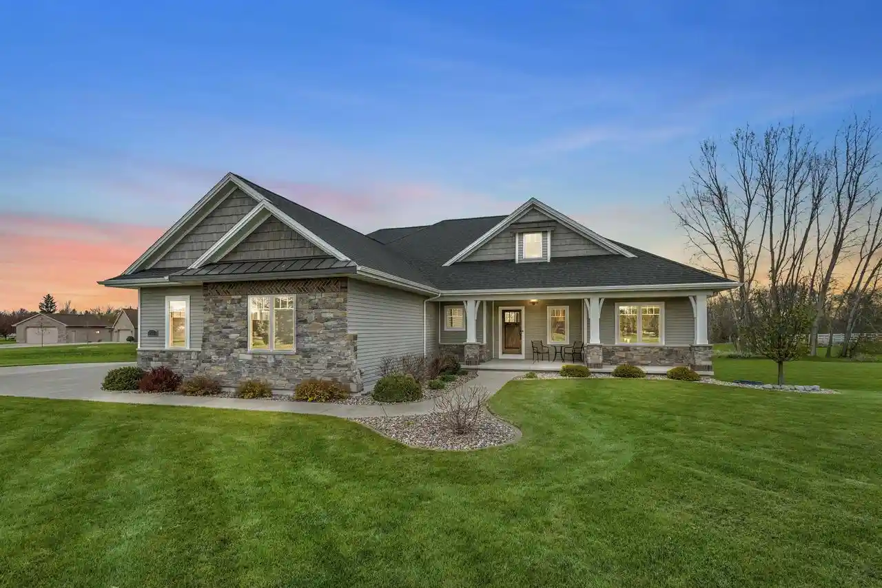 Photo 1 of Single family home for sale at 3551 Hickory Ridge Dr, De Pere, WI 54115 | MLS# 50333359 | Listing updated on 2026-10-01