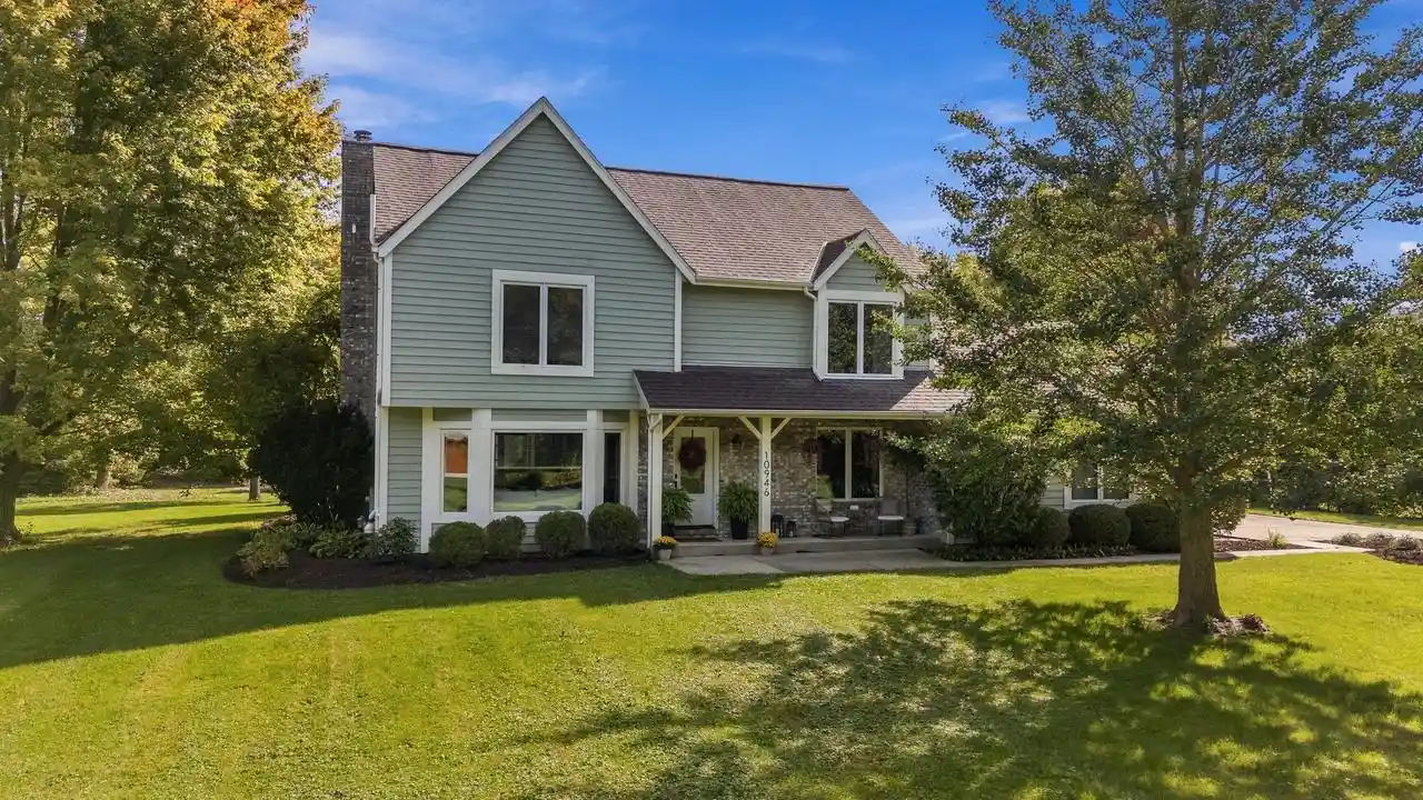 Photo 1 of Single family home for sale at 10946 N Sherwood Dr, Mequon, WI 53092 | MLS# 1982441 | Listing updated on 2026-10-04