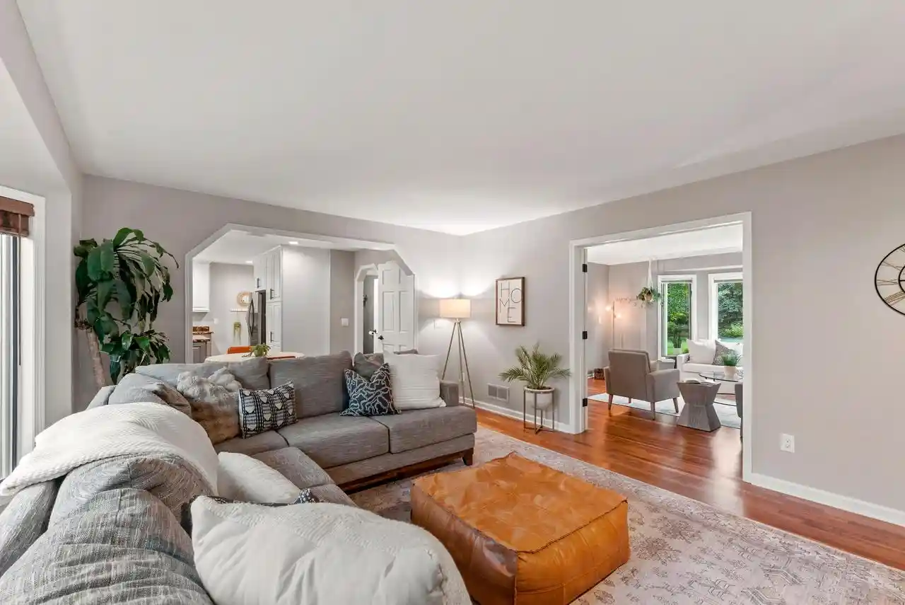 Photo 3 of Single family home for sale at 10946 N Sherwood Dr, Mequon, WI 53092 | MLS# 1982441 | Listing updated on 2026-10-04