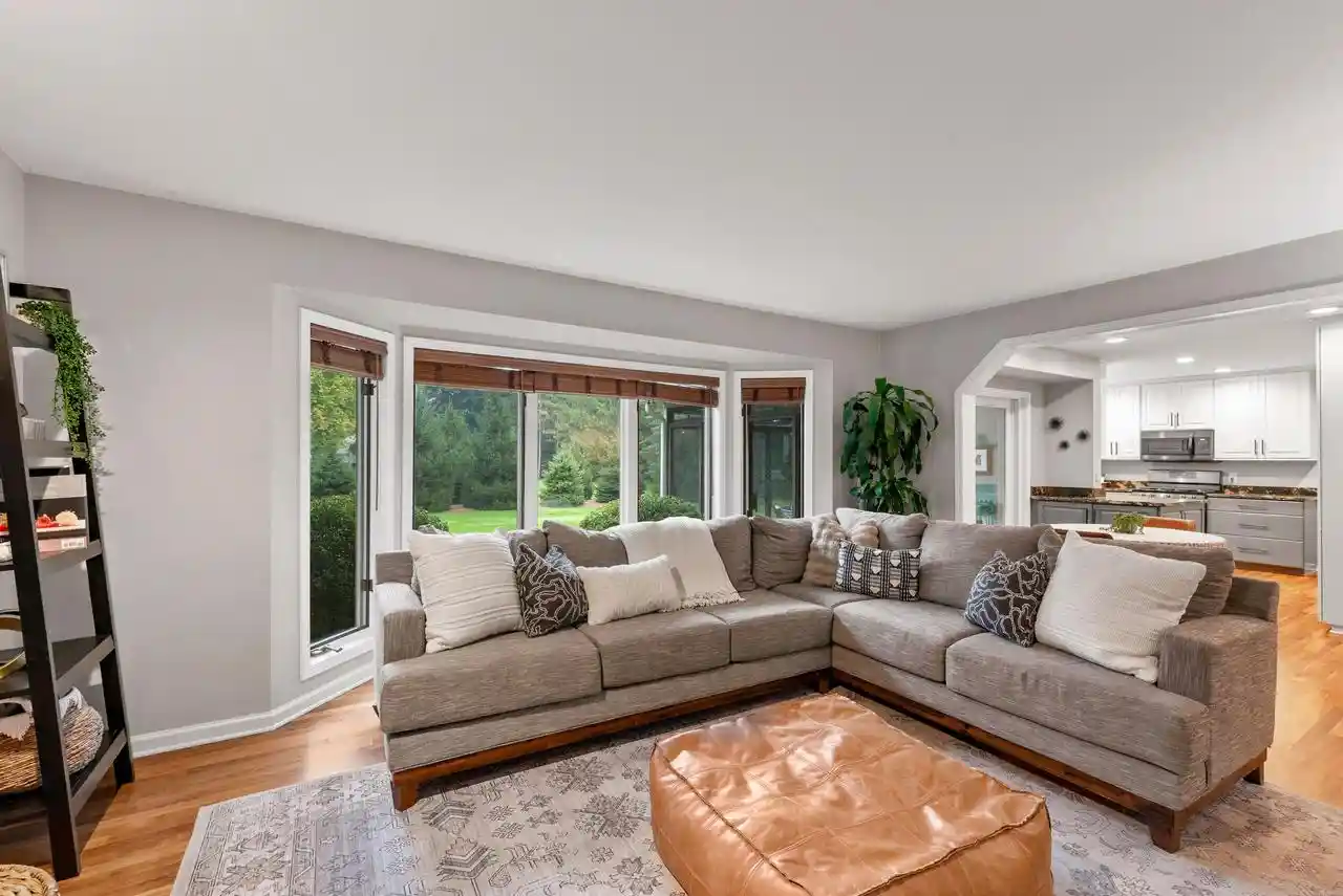Photo 3 of Single family home for sale at 10946 N Sherwood Dr, Mequon, WI 53092 | MLS# 1982441 | Listing updated on 2026-10-04
