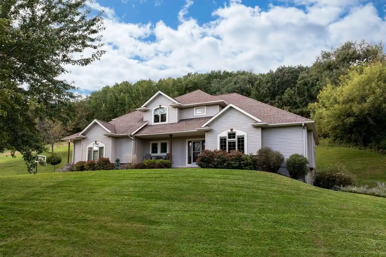 Photo 1 of Single family home for sale at W5664 Stone Hl Rd, La Crosse, WI 54601 | MLS# 1982443 | Listing updated on 2026-10-06