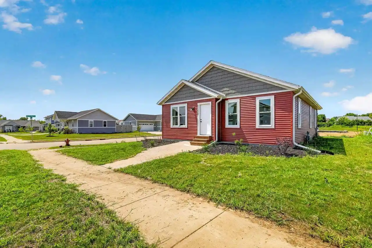 Photo 1 of Single family home for sale at 1150 Kamperschroer Way, Sun Prairie, WI 53590 | MLS# 2033586 | Listing updated on 2026-09-30
