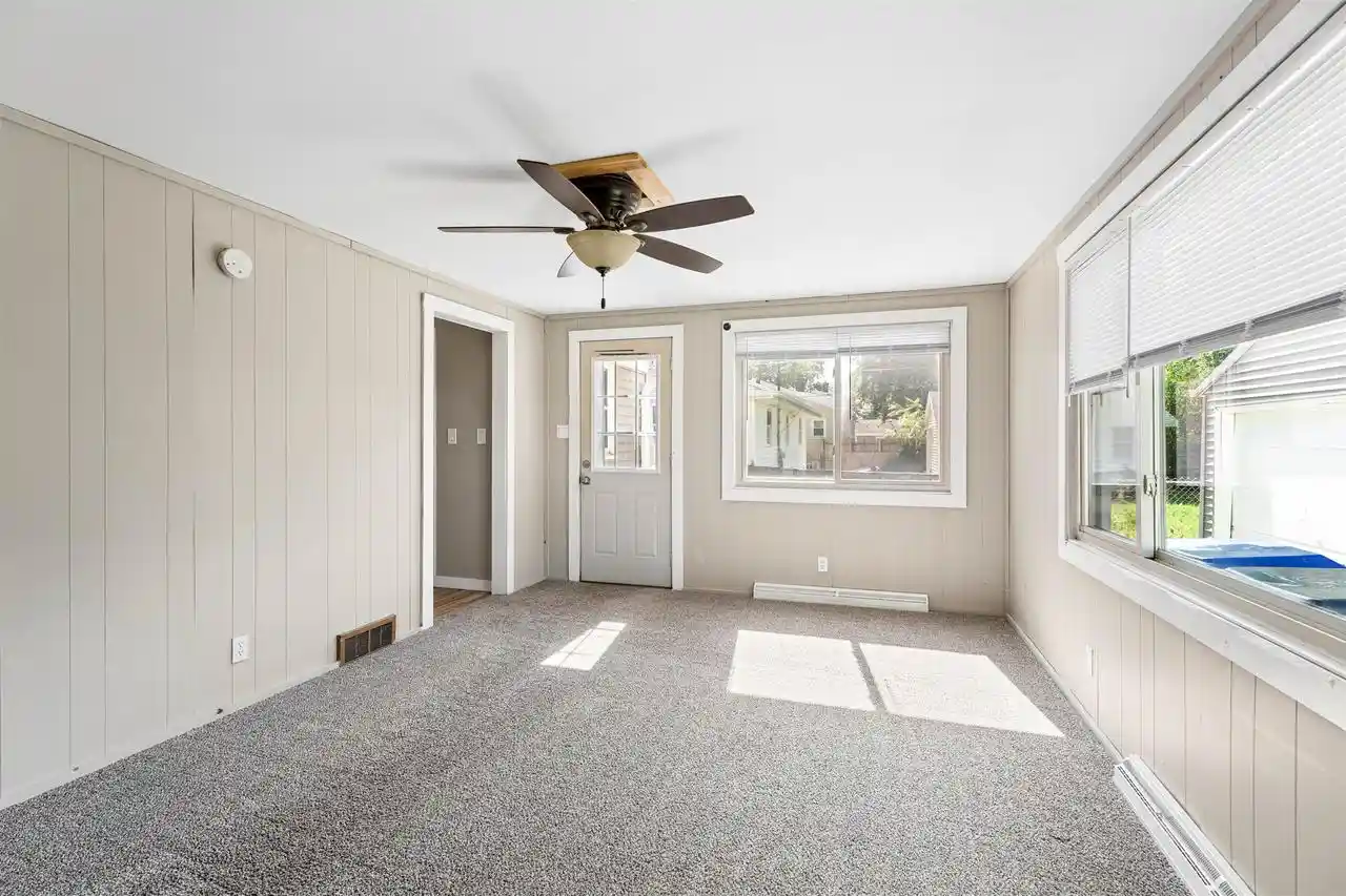 Photo 2 of Single family home for sale at 937 Gail Ave, Neenah, WI 54956 | MLS# 50333366 | Listing updated on 2026-10-06