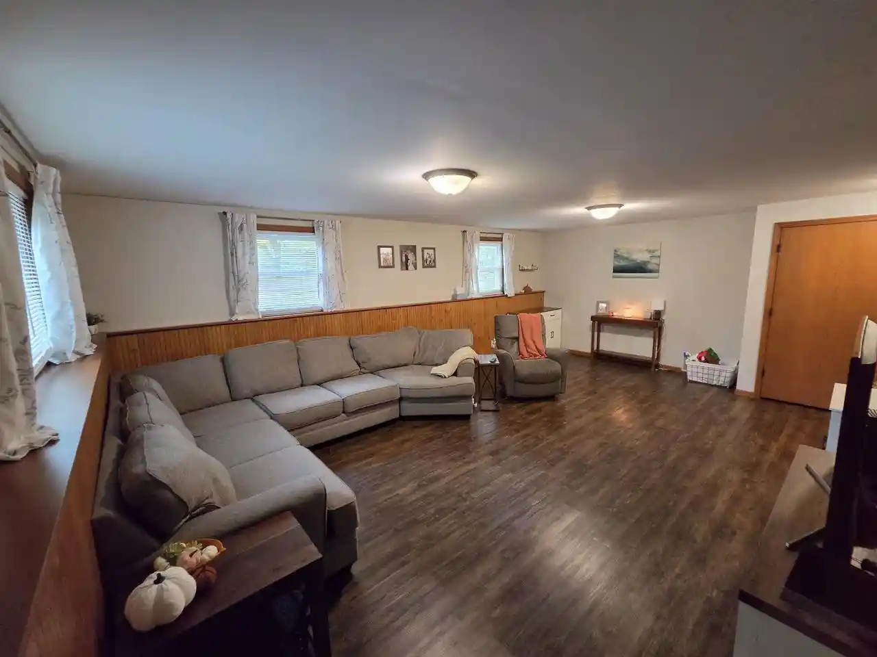 Photo 4 of Single family home for sale at 561 Wakefield Ave, Fond Du Lac, WI 54935 | MLS# 50333348 | Listing updated on 2026-10-05