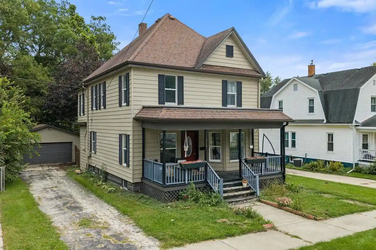 Photo 1 of Single family home for sale at 510 N Walnut St, Reedsburg, WI 53959 | MLS# 2033589 | Listing updated on 2026-10-07