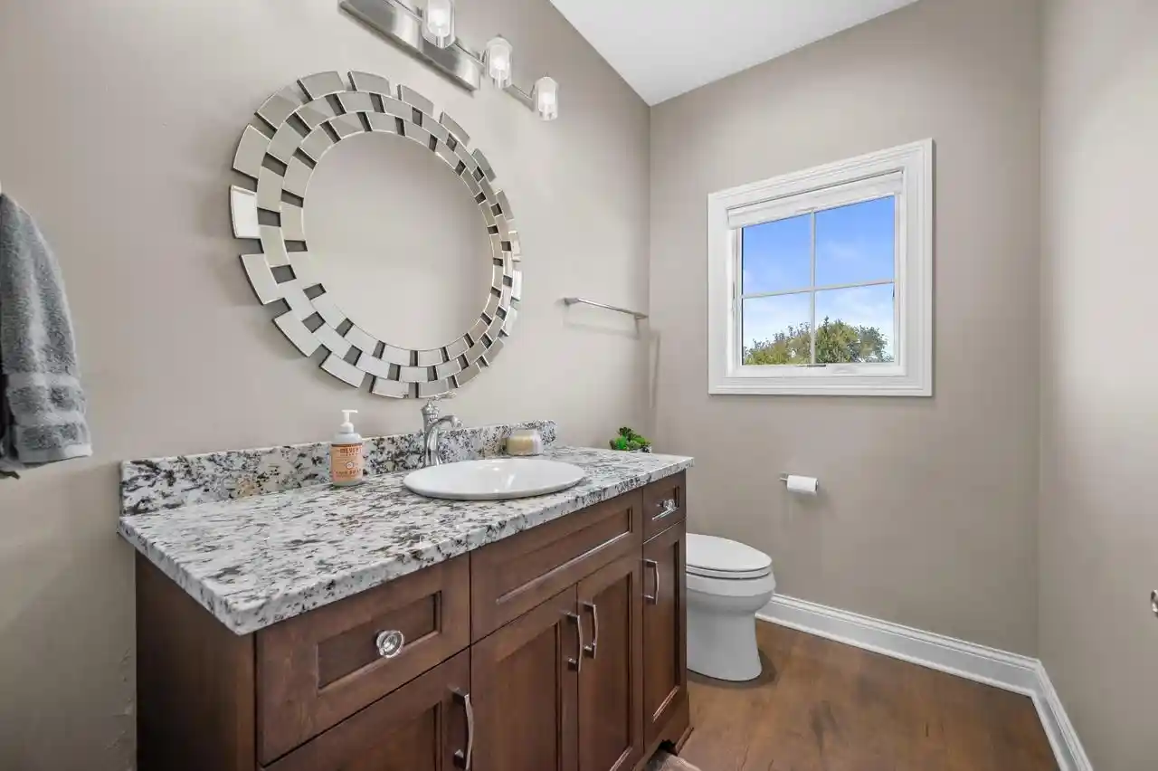 Photo 4 of Single family home for sale at 1649 Spring Valley Rd, Hartland, WI 53029 | MLS# 1982448 | Listing updated on 2026-10-07