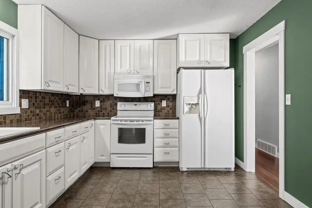 Photo 2 of Single family home for sale at 615 11th Avenue N, Onalaska, WI 54650 | MLS# 1982461 | Listing updated on 2026-10-01