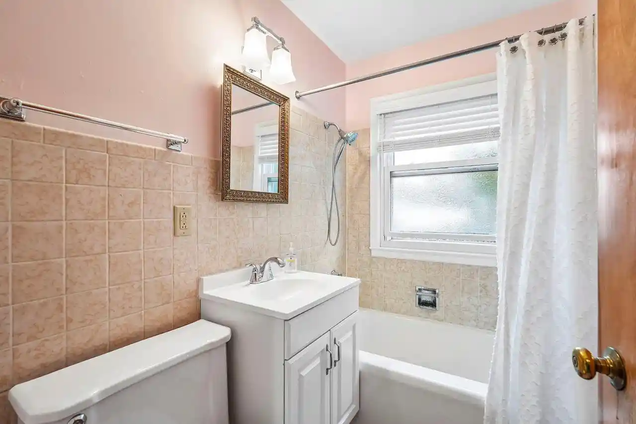 Photo 3 of Condo for sale at 4102 N Wilson Dr #4, Milwaukee, WI 53211 | MLS# 1982463 | Listing updated on 2026-10-07
