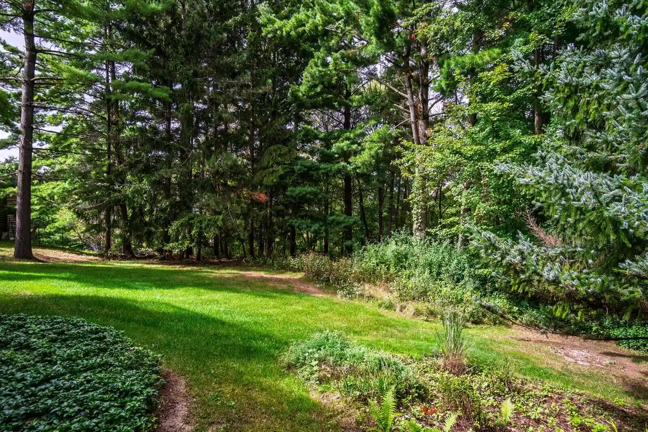 Photo 2 of Sale Pending at W5734 Thistledown Dr, La Crosse, WI 54601 | MLS# 1982466 | Listing updated on 2026-10-05