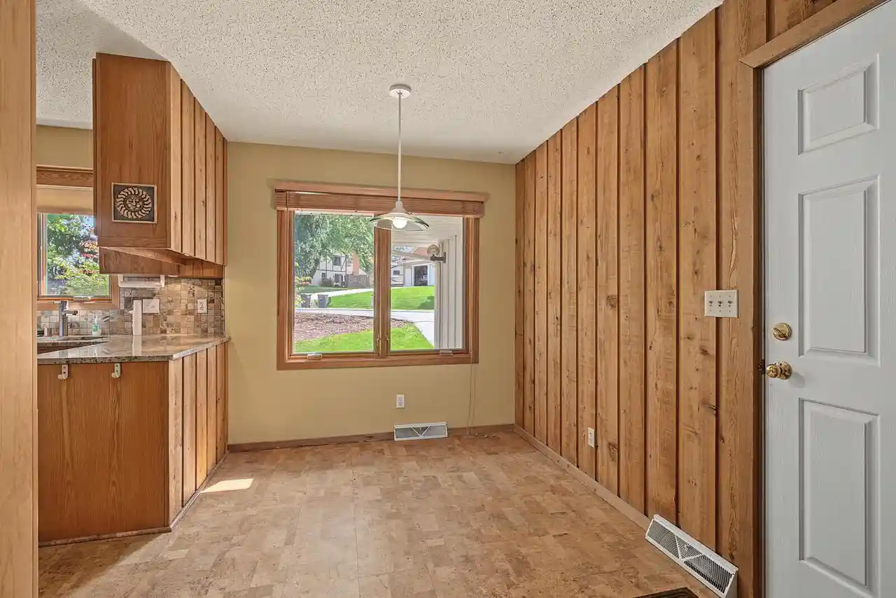 Photo 4 of Sale Pending at W5734 Thistledown Dr, La Crosse, WI 54601 | MLS# 1982466 | Listing updated on 2026-10-05