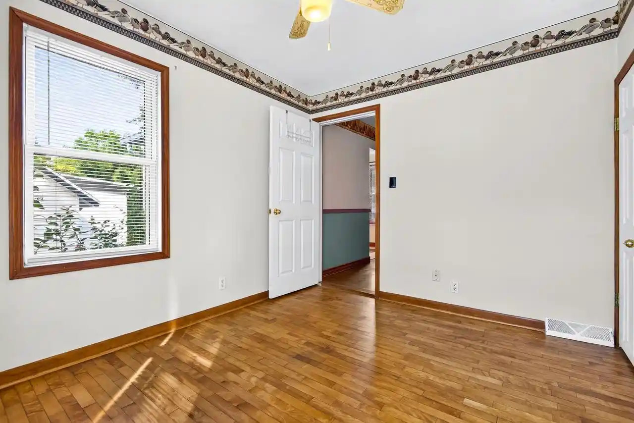 Photo 2 of Single family home for sale at 824 W Hawes Ave, Appleton, WI 54914 | MLS# 50333381 | Listing updated on 2026-09-30