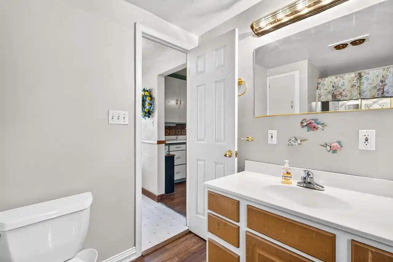 Photo 3 of Single family home for sale at 824 W Hawes Ave, Appleton, WI 54914 | MLS# 50333381 | Listing updated on 2026-09-30