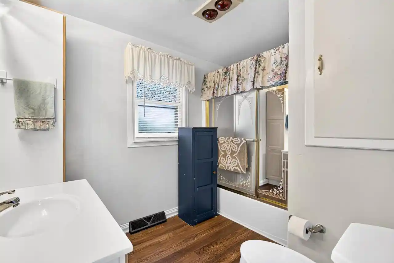 Photo 3 of Single family home for sale at 824 W Hawes Ave, Appleton, WI 54914 | MLS# 50333381 | Listing updated on 2026-09-30