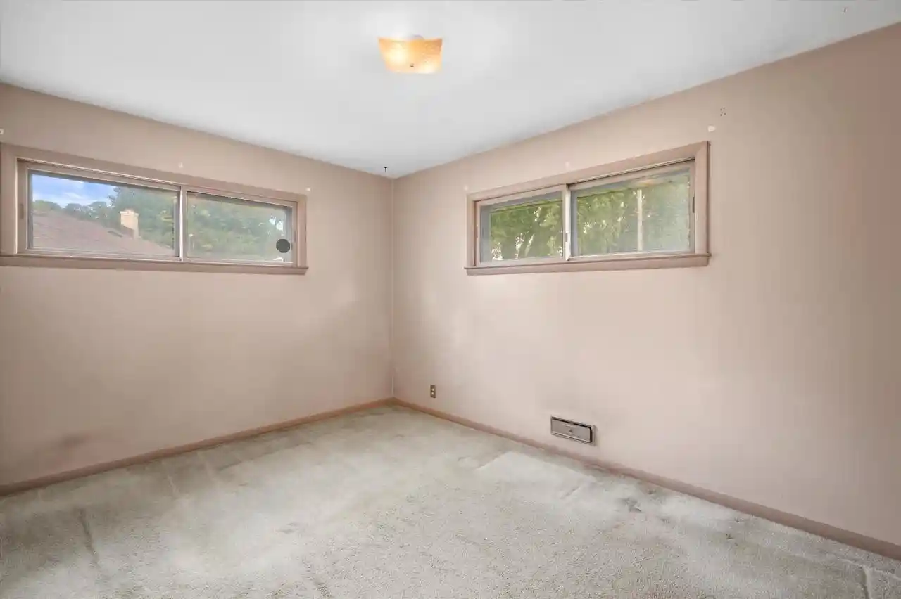 Photo 3 of Single family home for sale at 842 E Doty Pl, Milwaukee, WI 53207 | MLS# 1982470 | Listing updated on 2026-10-03