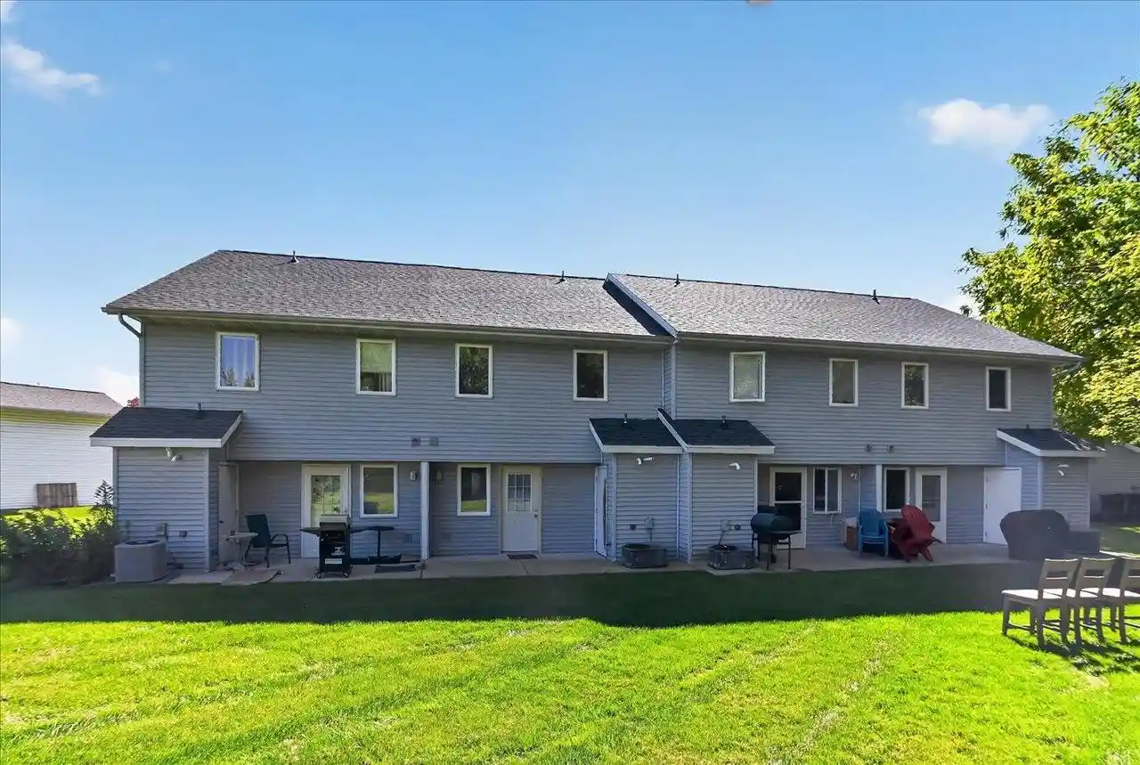 Photo 3 of Condo for sale at 264 Talon Pl, Sun Prairie, WI 53590 | MLS# 2033595 | Listing updated on 2026-09-28