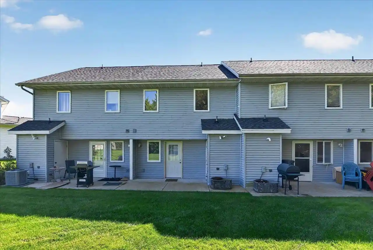 Photo 4 of Condo for sale at 264 Talon Pl, Sun Prairie, WI 53590 | MLS# 2033595 | Listing updated on 2026-09-28