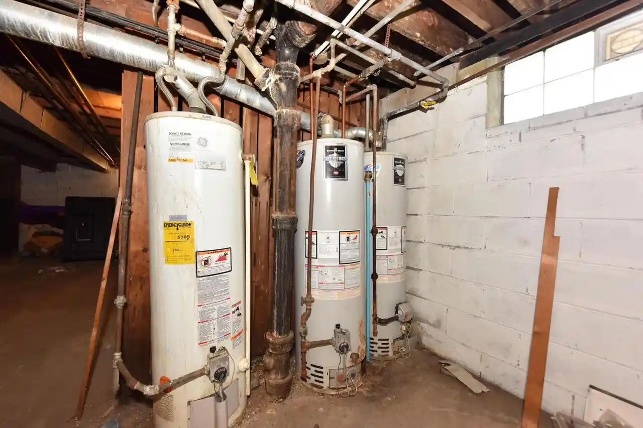 Photo 3 of Sale Pending at 3042 N 45th Street #3044, Milwaukee, WI 53210 | MLS# 1982474 | Listing updated on 2026-10-02