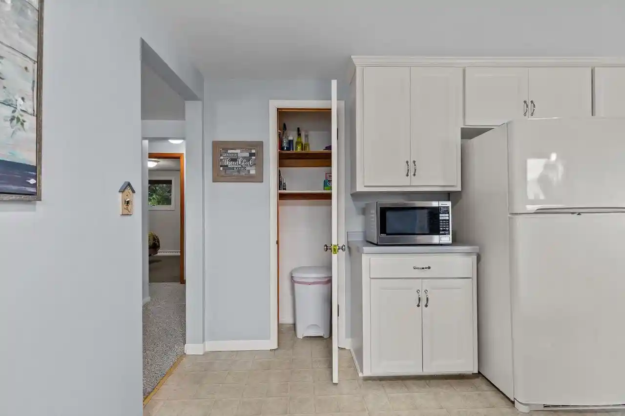 Photo 3 of Single family home for sale at 736 John St, Menasha, WI 54952 | MLS# 50333387 | Listing updated on 2026-10-02
