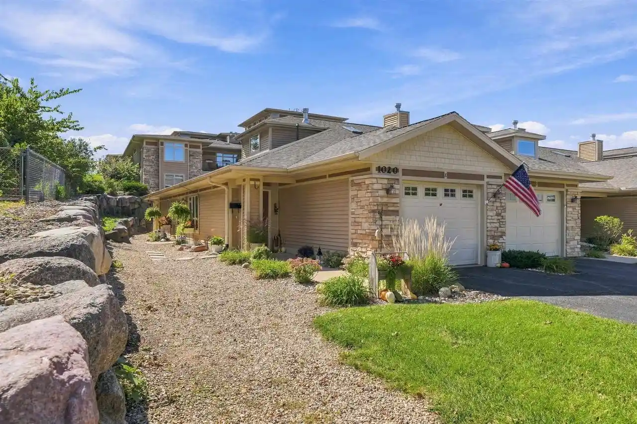 Photo 1 of Sale Pending at 1020 Prospect Ave #8, Portage, WI 53901 | MLS# 2033600 | Listing updated on 2026-10-07