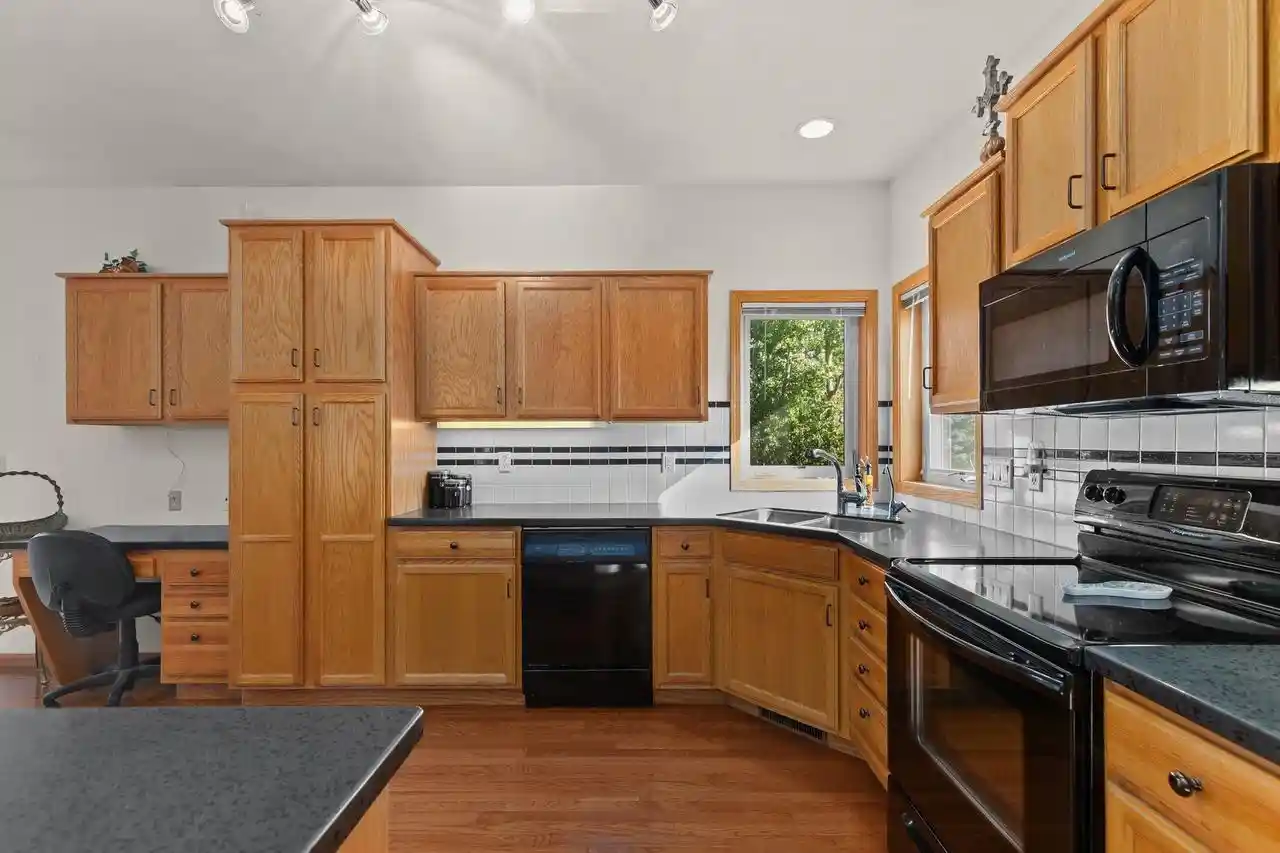 Photo 3 of Single family home for sale at 2282 Willow Way Dr, Oshkosh, WI 54904 | MLS# 50333385 | Listing updated on 2026-10-03
