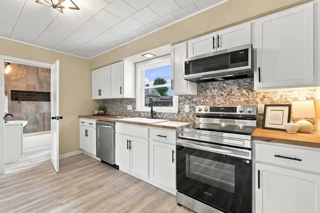 Photo 2 of Single family home for sale at 605 N Jefferson St, Lancaster, WI 53813 | MLS# 2033604 | Listing updated on 2026-10-02