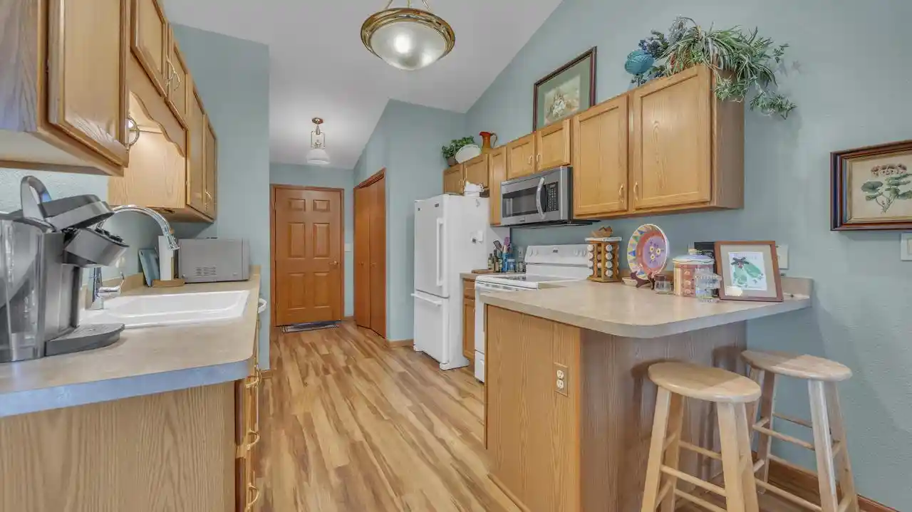 Photo 4 of Condo for sale at 1715 Springwood Ct, Sheboygan, WI 53081 | MLS# 1982482 | Listing updated on 2026-09-30