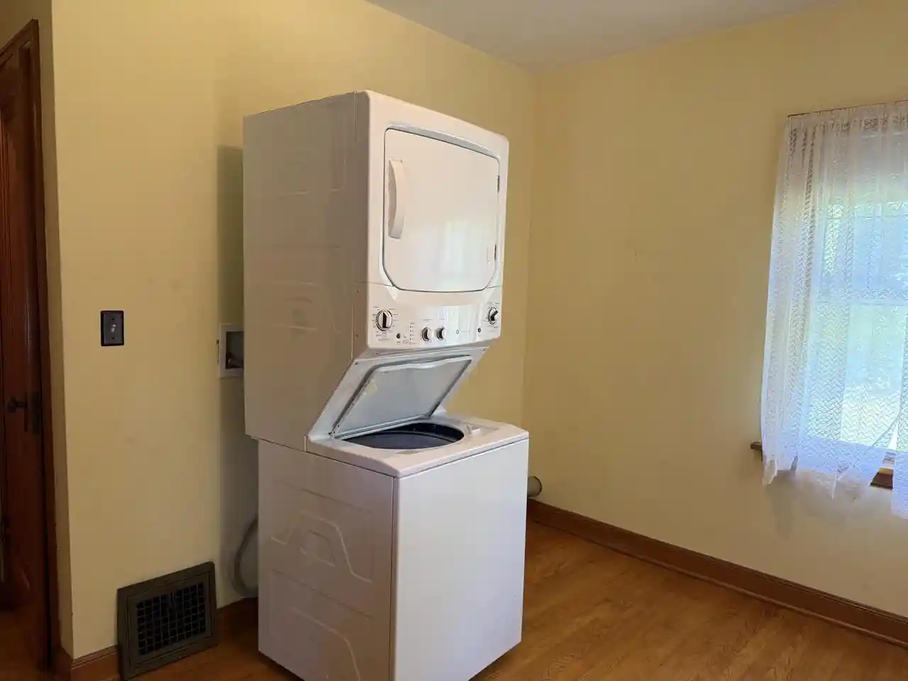Photo 3 of Single family home for sale at 2786 S Moorland Rd, New Berlin, WI 53151 | MLS# 1982496 | Listing updated on 2026-10-03